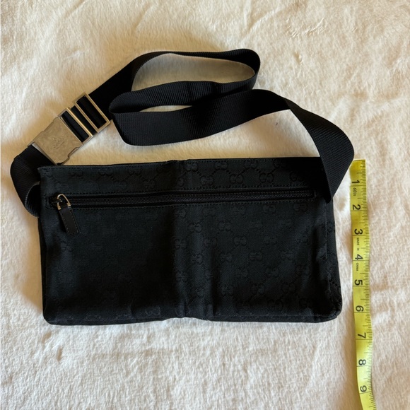100% Authentic Gucci Waist bag. - Picture 3 of 15